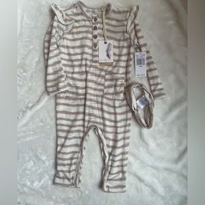 Jessica Simpson snap on ivory cream body suit. Size 24 Months